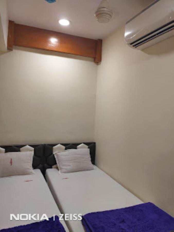 Hotel Vaibhav,Akola Ngoại thất bức ảnh